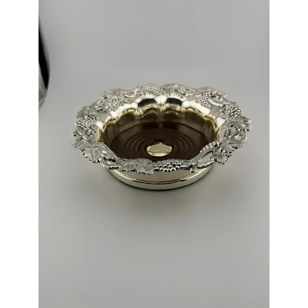 Vintage 1988 Godinger Silver Plate Wine Bottle Coaster Grape Clusters 7.5